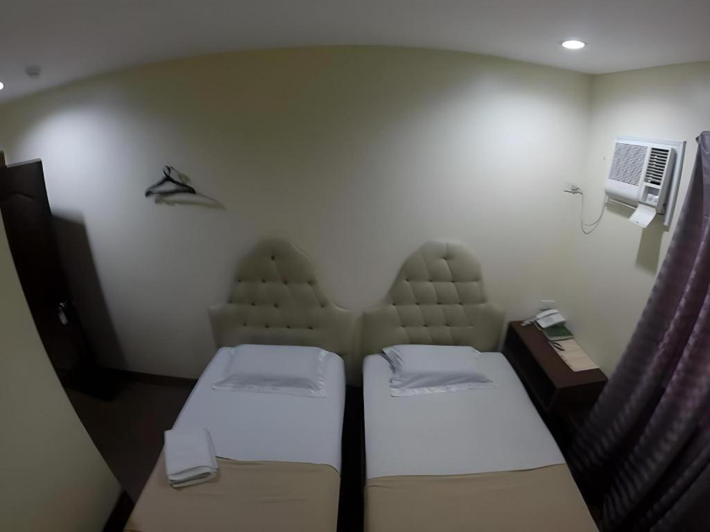Rich Manor Pension House Cagayan de Oro Buitenkant foto