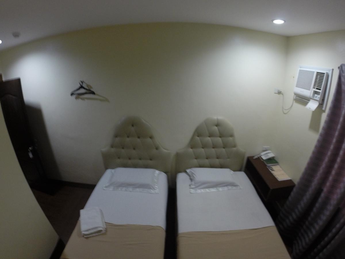Rich Manor Pension House Cagayan de Oro Buitenkant foto