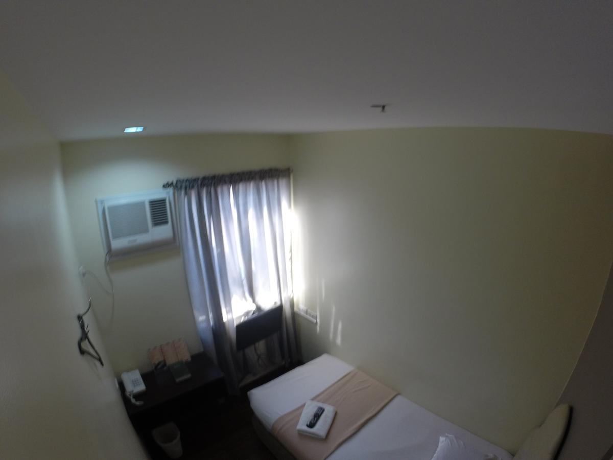 Rich Manor Pension House Cagayan de Oro Buitenkant foto